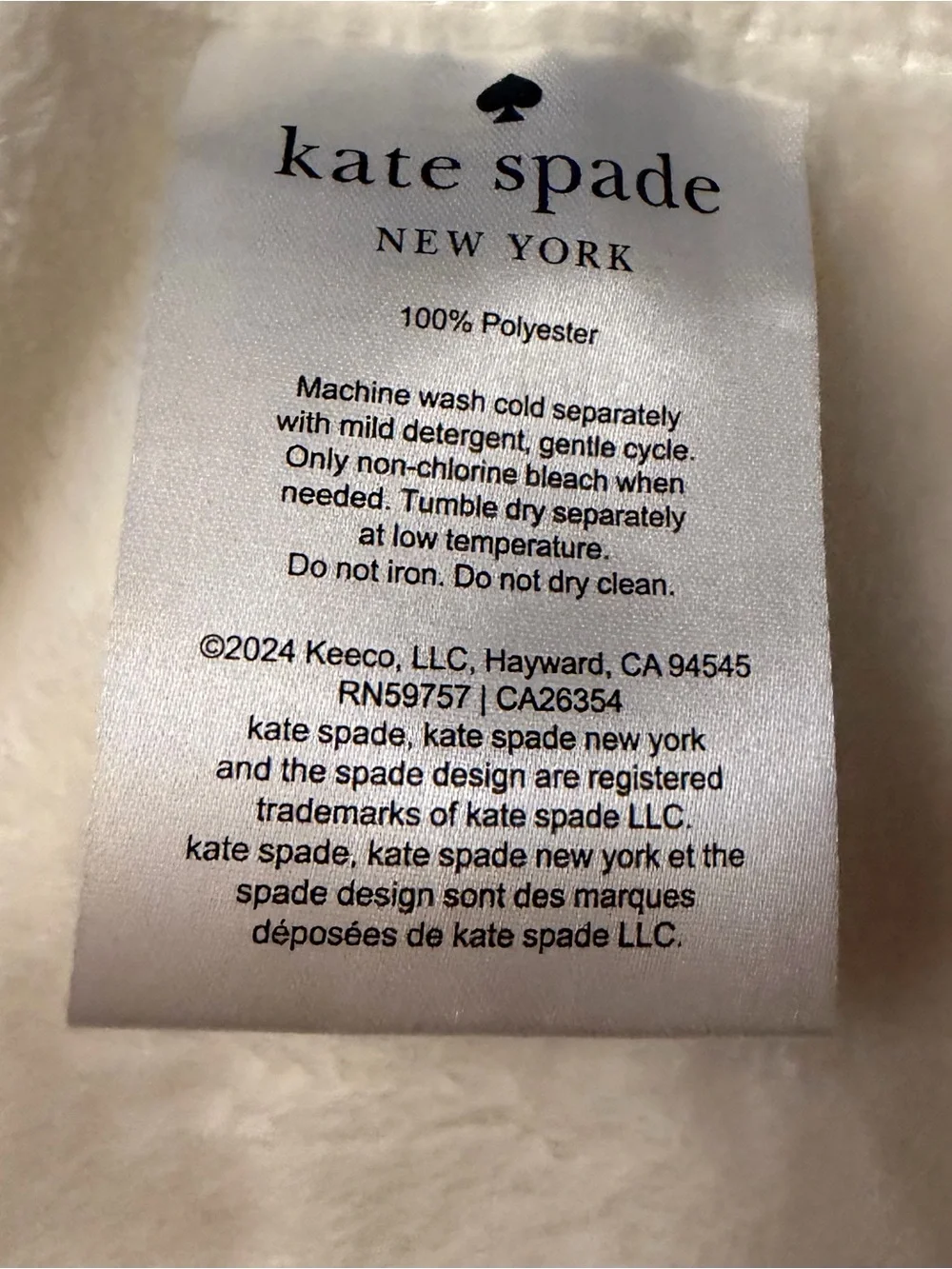 NWT Kate Spade Cream Plush Microfiber Queen Blanket, not in packaging, spotless